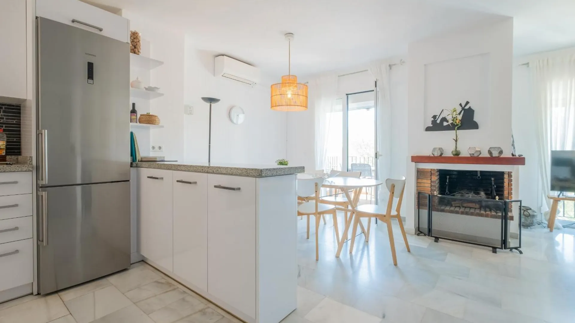 Aljamar 24 Comfortable House Near Burriana Beach Nerja