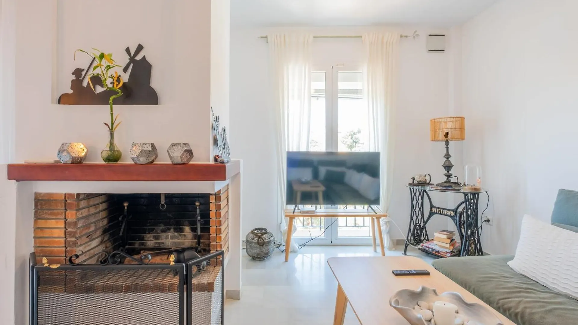 Aljamar 24 Comfortable House Near Burriana Beach Nerja Holiday home
