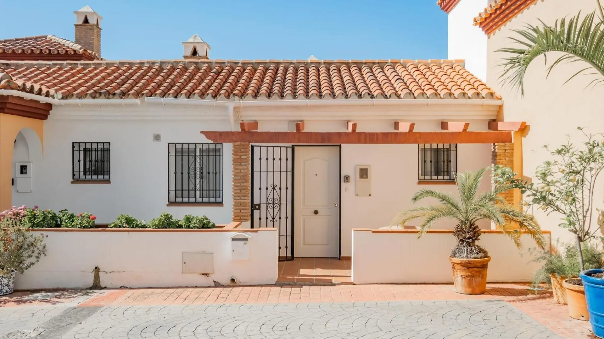 Aljamar 24 Comfortable House Near Burriana Beach Nerja